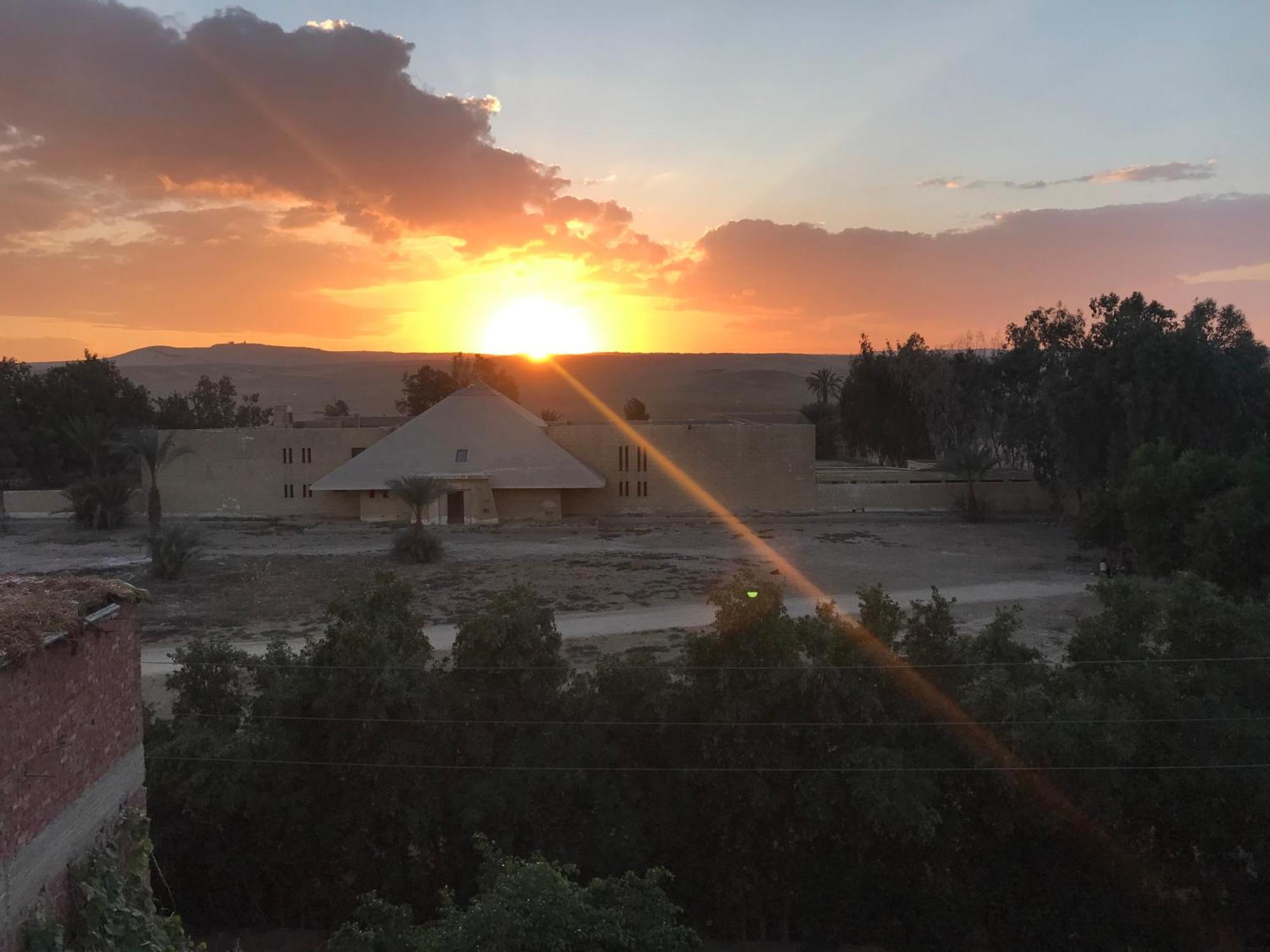 Sakkara Inn Hotel El Hawamdeya Екстериор снимка